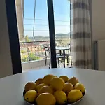 Lemon & Light Bright With View And Fireplace Meligalás