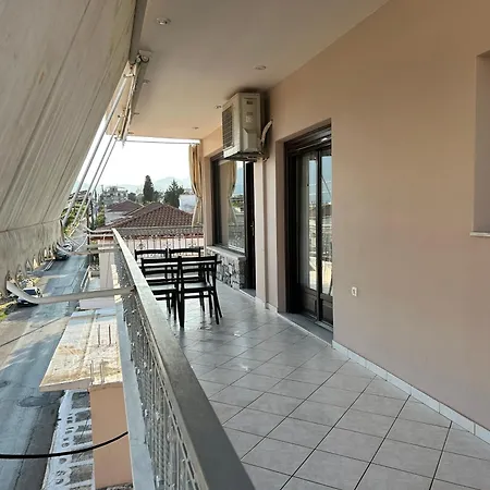 Apartment Lemon & Light Bright With View And Fireplace Meligalas