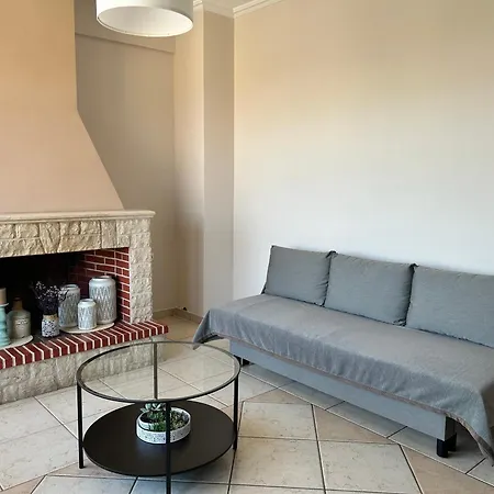 Lemon & Light Bright With View And Fireplace